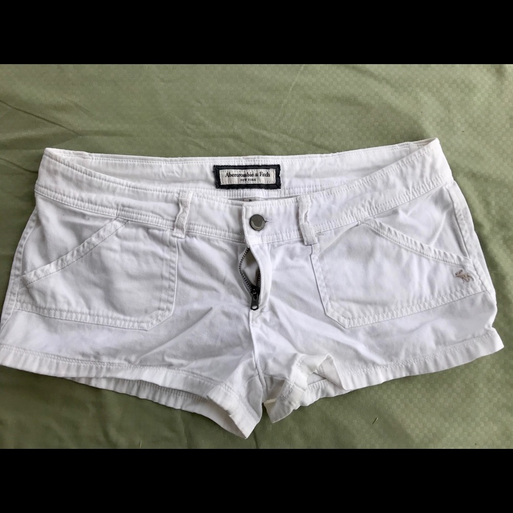 Abercrombie & Fitch sz 8 white shorts w/ pockets